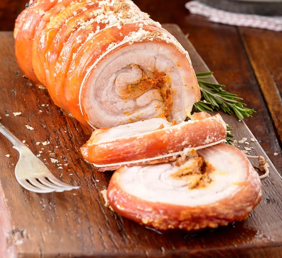 Slow cooked pork belly with pesto and fennel filling