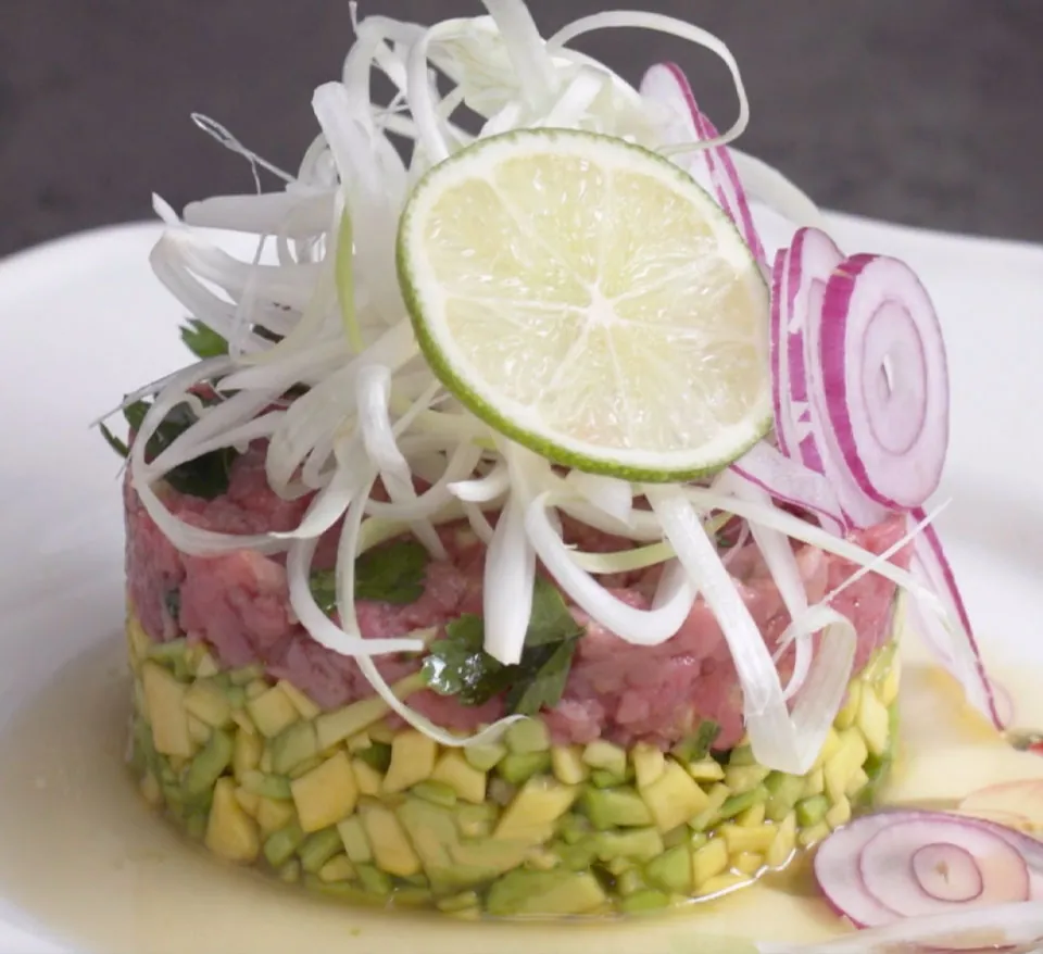 Beef tartare with avocado
