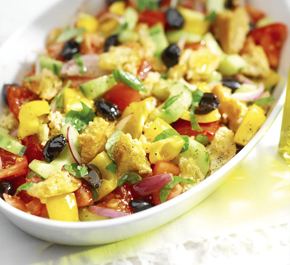 Bread salad “Panzanella”